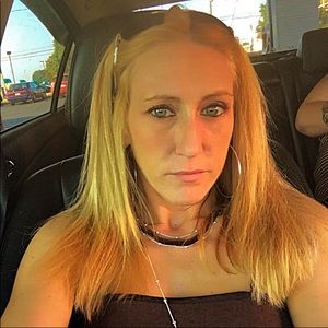 Meet your Posher, Linette